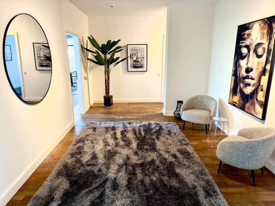 Apartment Spectecular Rhineview Fair Parking Luxury 12 Pers Düsseldorf